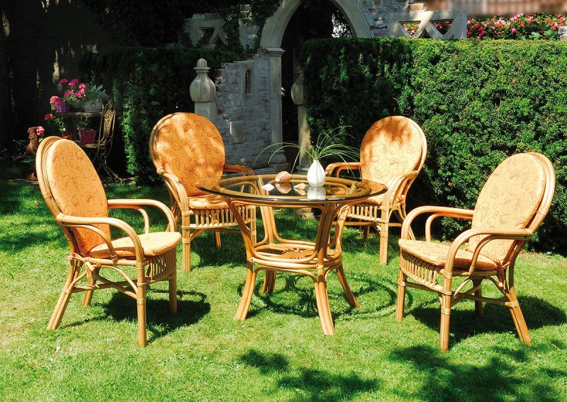 Korbstühle & Rattan Wintergarten-Einrichtungen bringen Wärme in Ihr zu